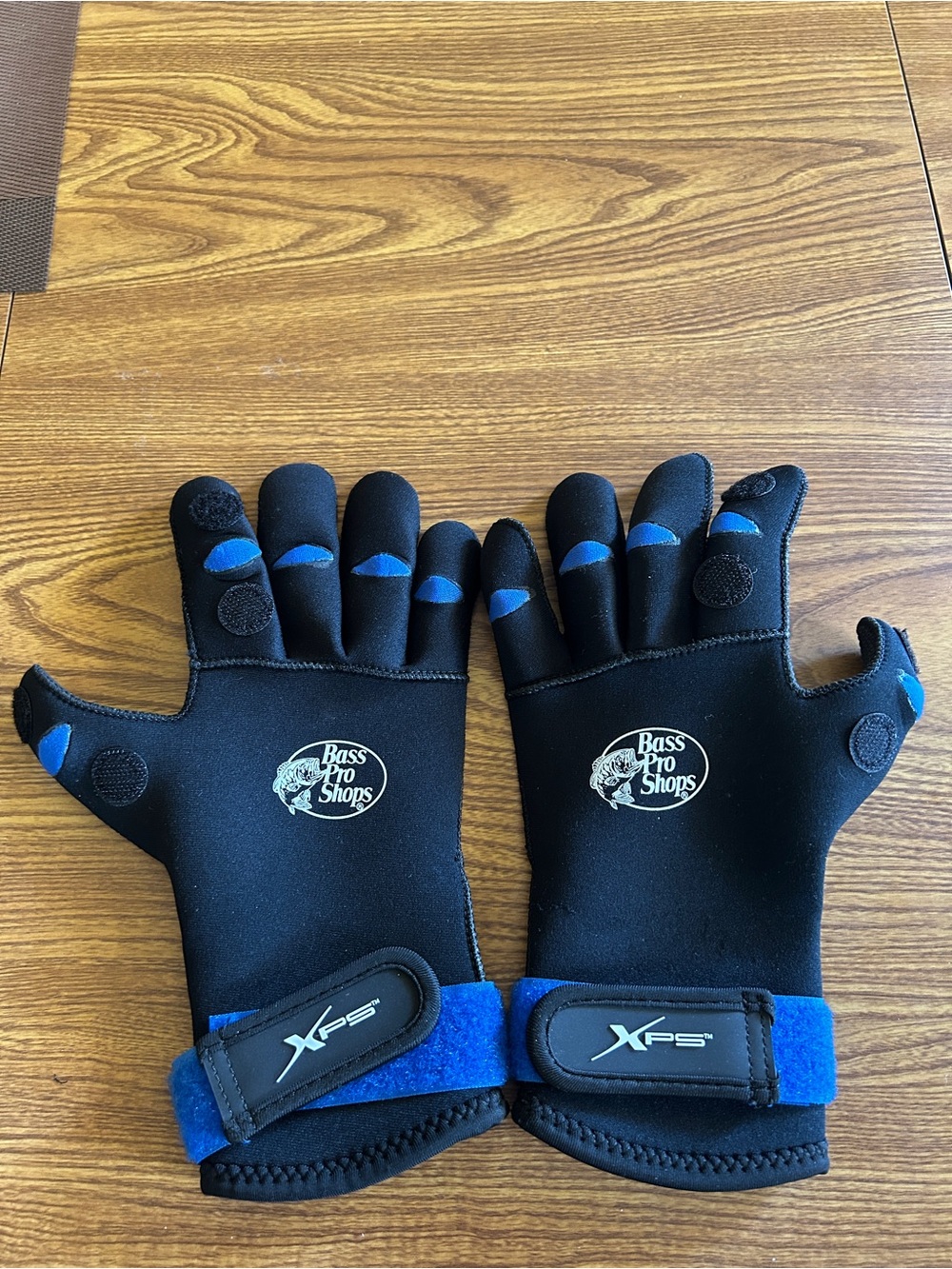 Bass Pro Shops Black and Blue Neoprene Gloves with Velcro Straps